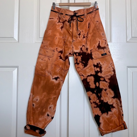 TIE-DYE - Picture 1 of 1